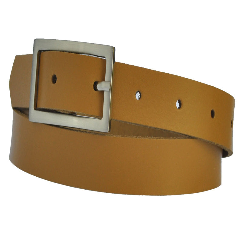 3.5 cm wide genuine leather belt with square buckle.