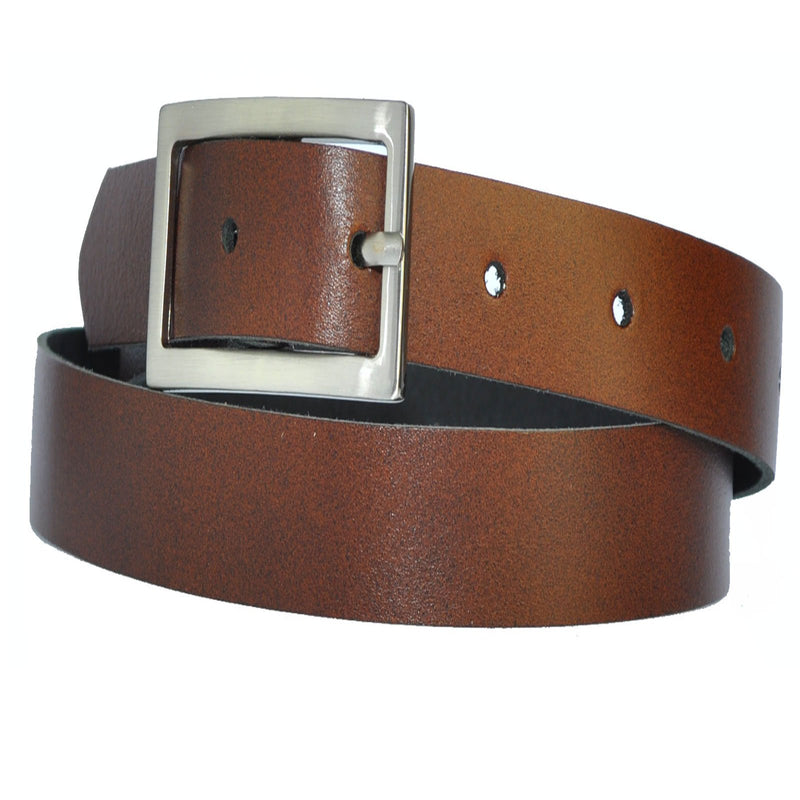 3.5 cm wide genuine leather belt with square buckle.